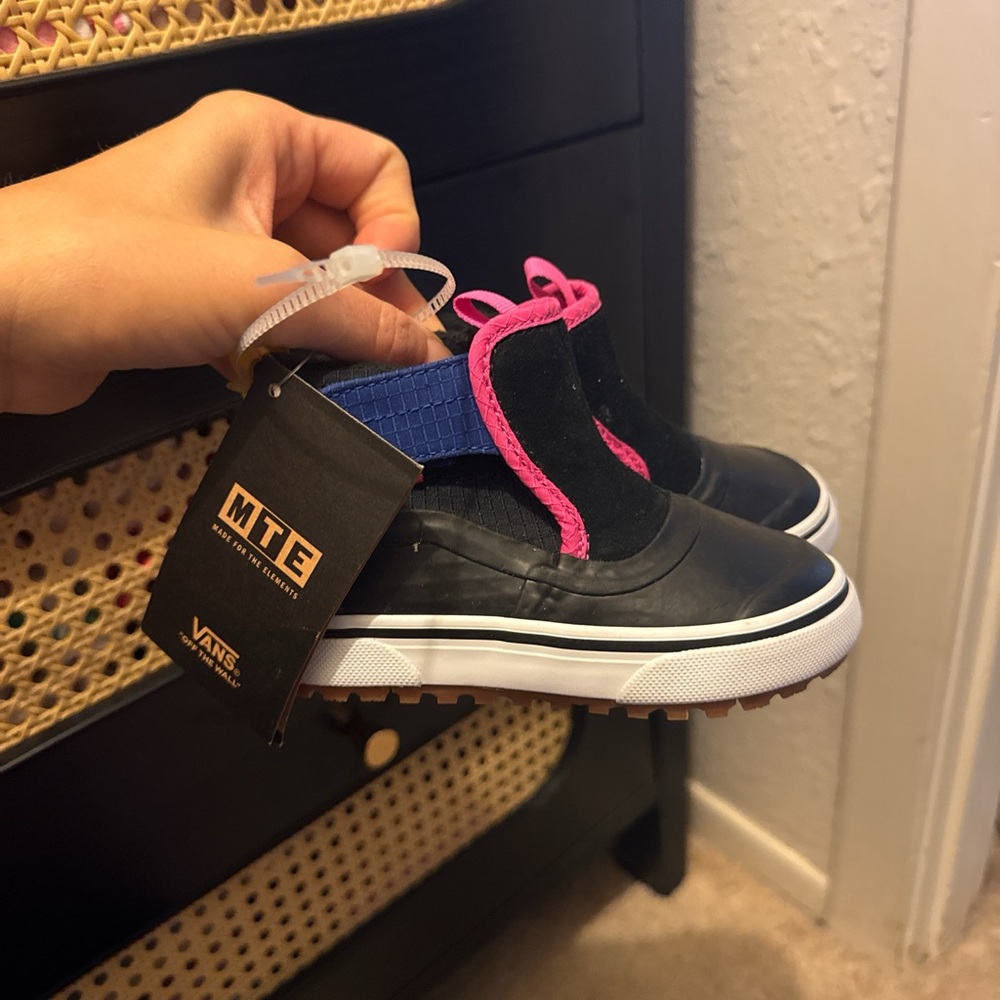 Vans weather, resistant kids shoes